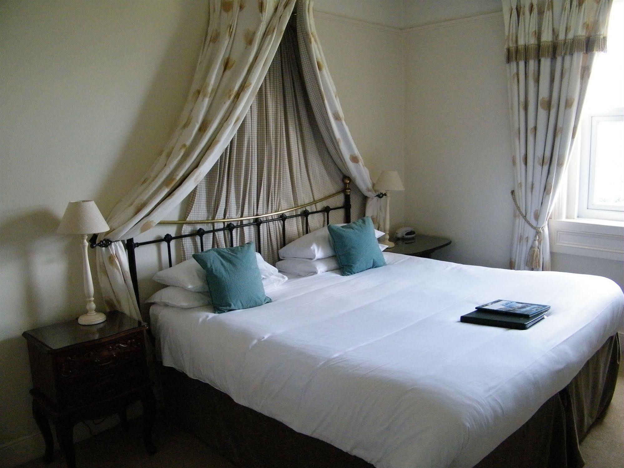 Oldfields House Bed & Breakfast Бат Екстериор снимка