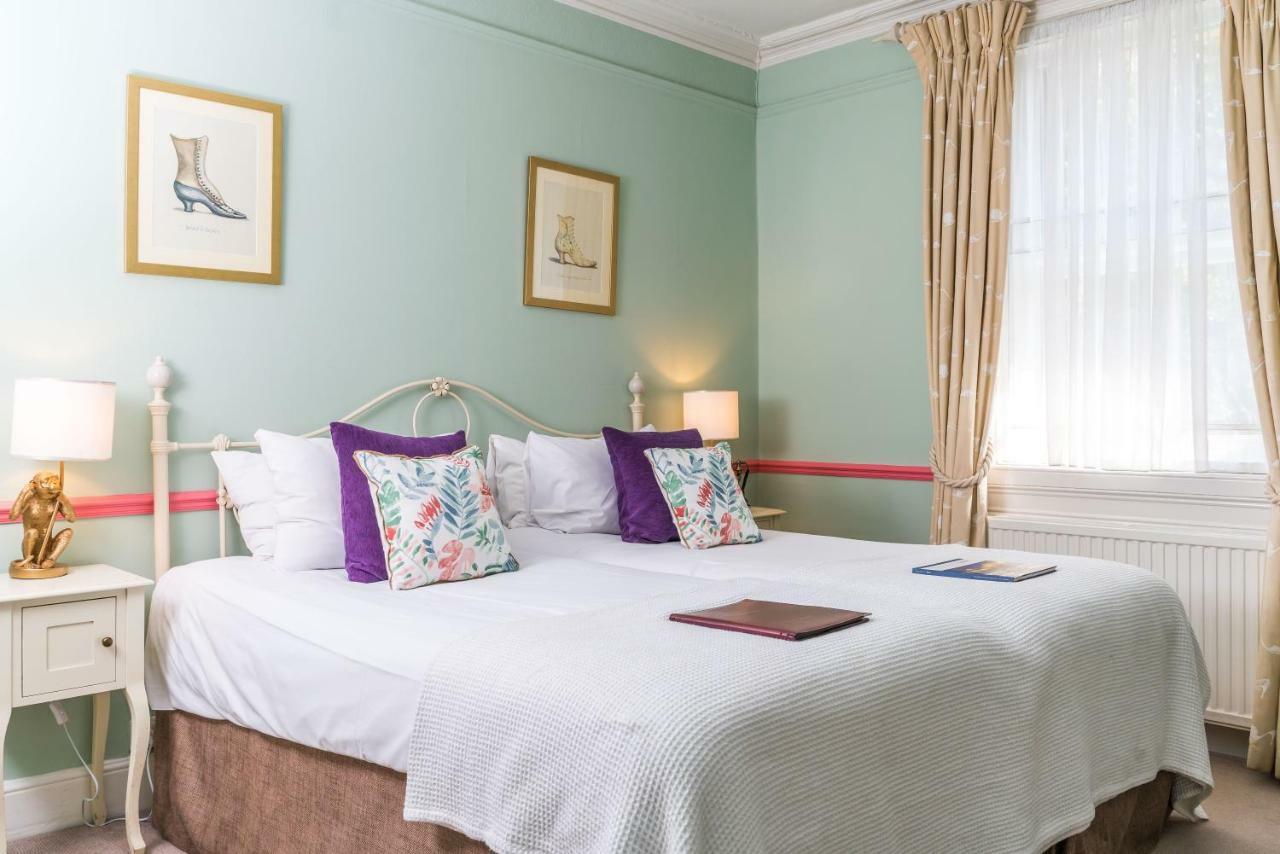 Oldfields House Bed & Breakfast Бат Стая снимка